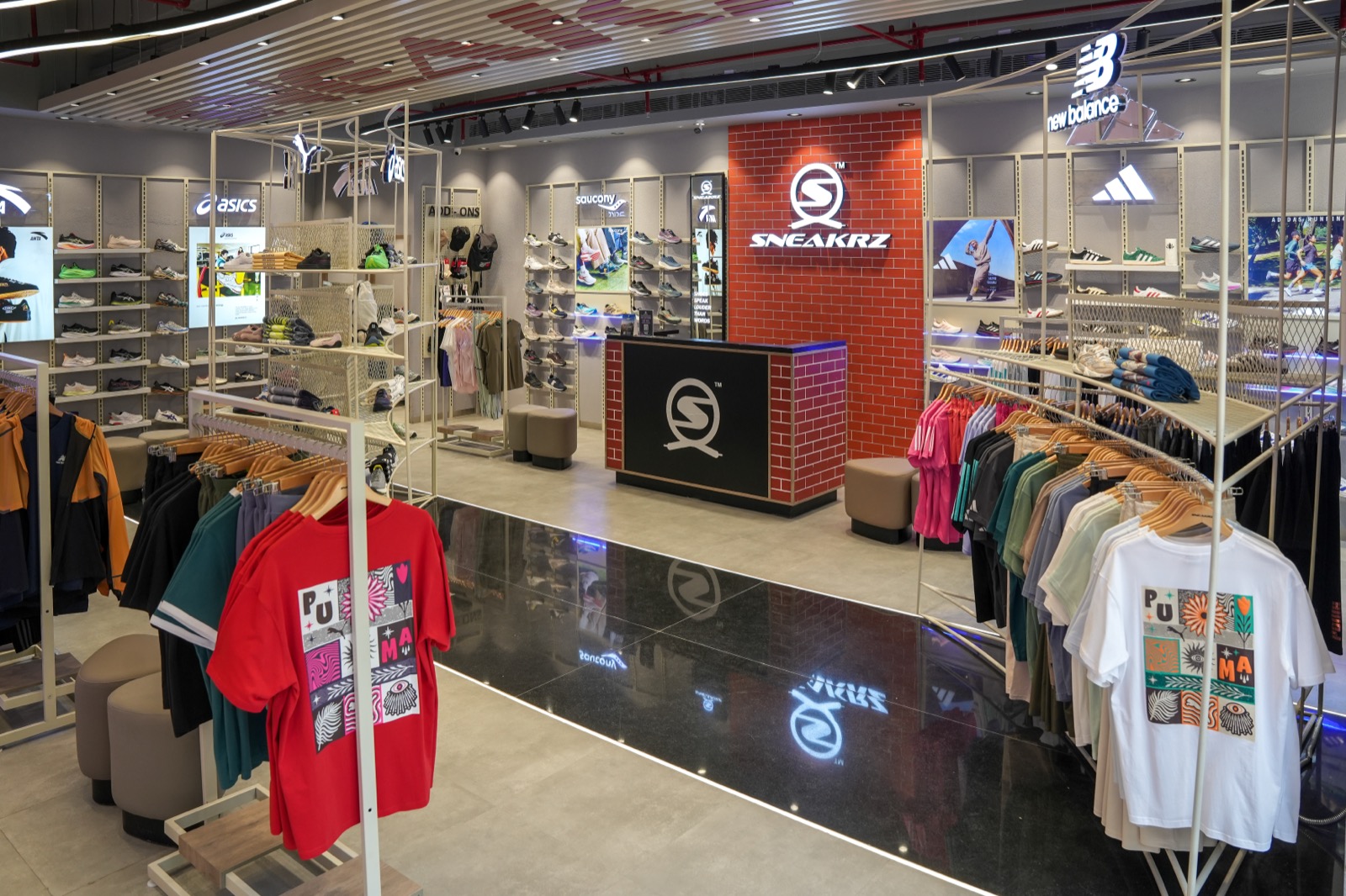 Sneakerz storefront
